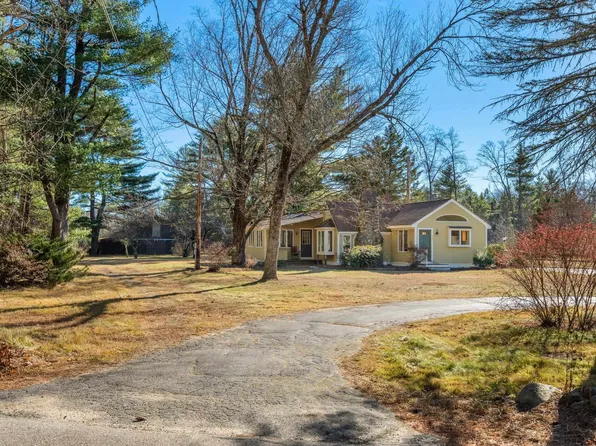 207 Hilldale Avenue, South Hampton, NH 03827