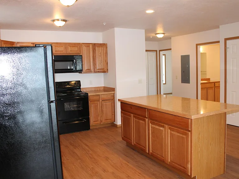 1410 Worden Ave #206 — Photo 6