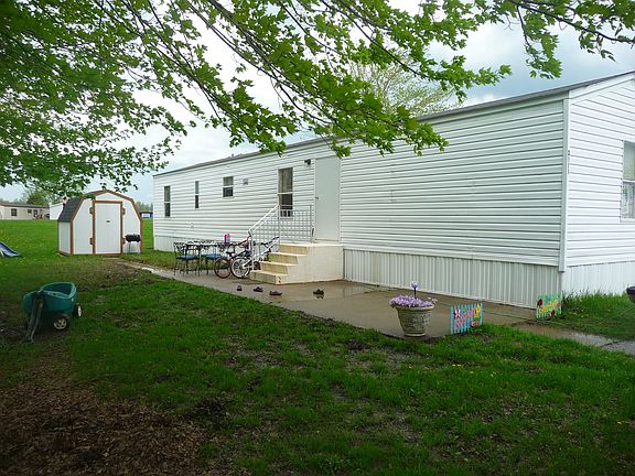 2nd image of 2111 Valley Dr