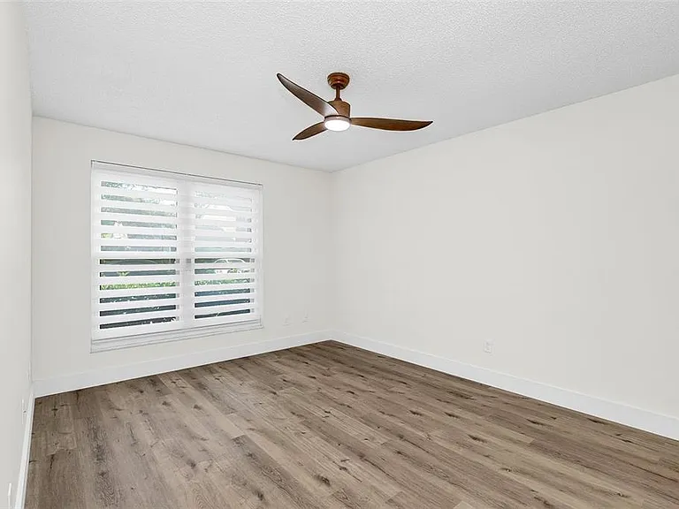 600 Casa Park Ct #M — Photo 8