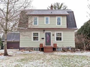 1813 C St, Iowa City, IA 52245