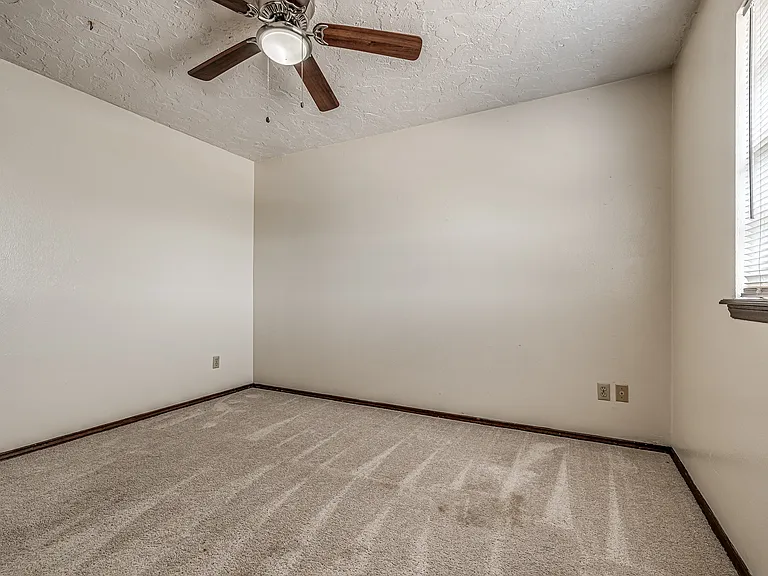 4132 NW 36th St #7 — Photo 33