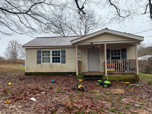 304 Webb Rd, West Point, GA 31833