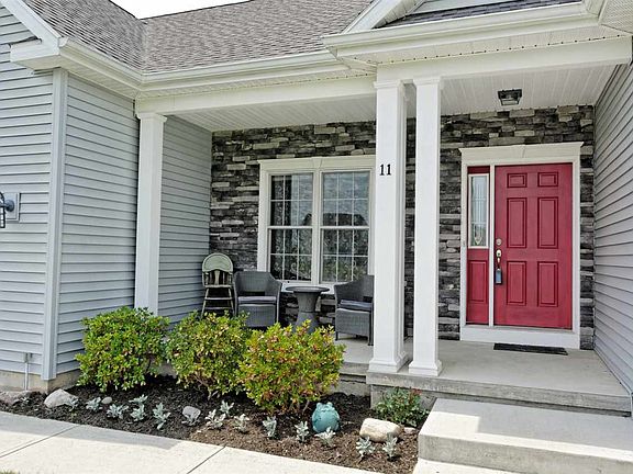 2nd image of 11 Amanda Ln