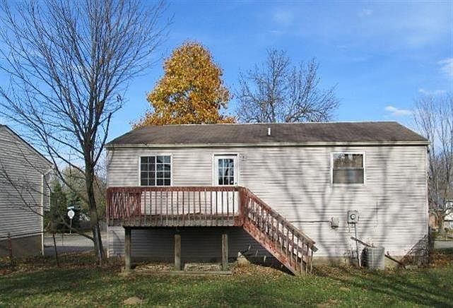 2nd image of 3447 Ridgewood Dr