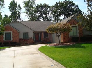 1790 Jason Cir, Rochester Hills, MI 48306
