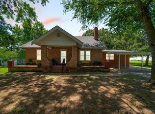 10452 E 540th Rd, Claremore, OK 74019