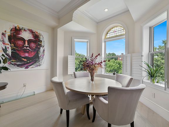 5th image of 294 Commonwealth Ave APT 2