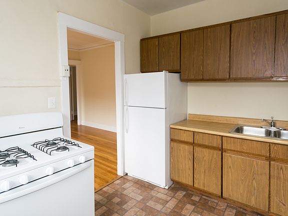 5th image of 4423 N Wolcott Ave APT 3A