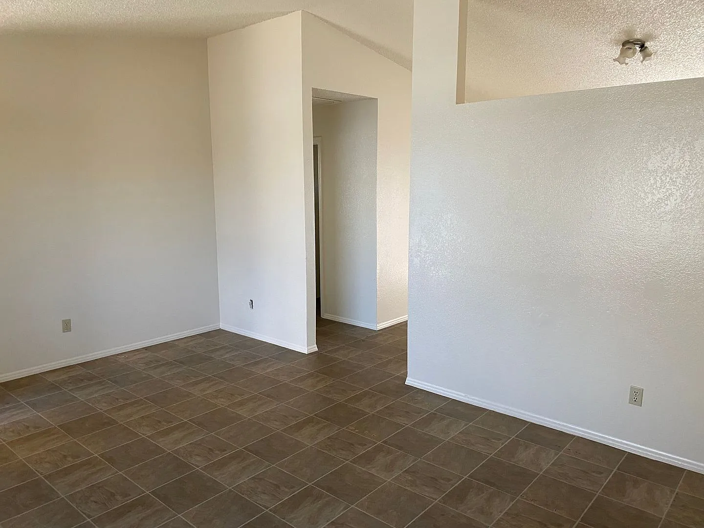 2 bed one bath apartment at Greenfield and University — Photo 3