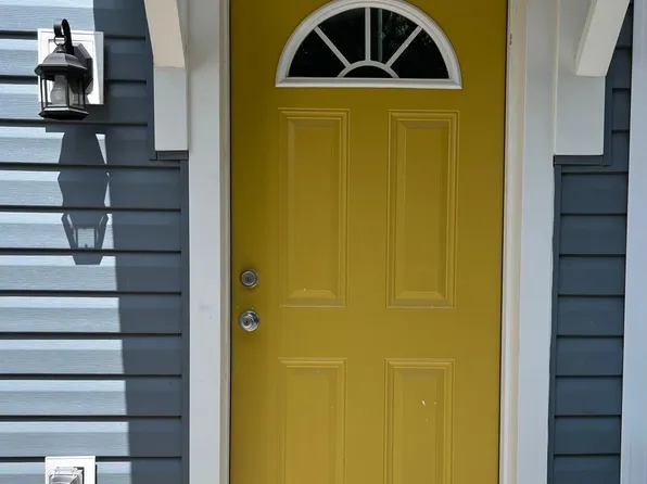 14 N High St #B, Millerstown, PA 17062