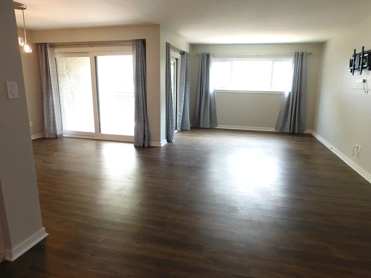 Updated Marsh View Condo — Photo 3