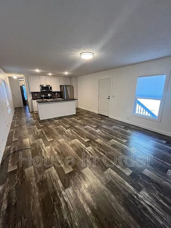 2 bed, 2.0 bath, $1,695 — Photo 4