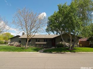 1116 Petersburg Way, Modesto, CA 95355