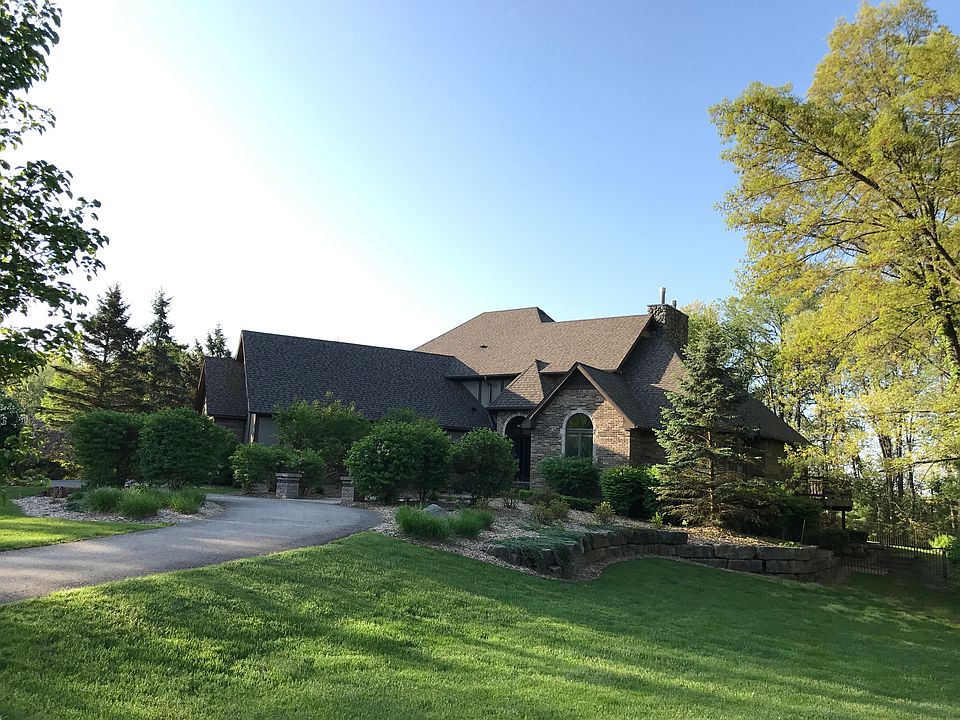 1st image of 10569 Hickory Knoll Ct