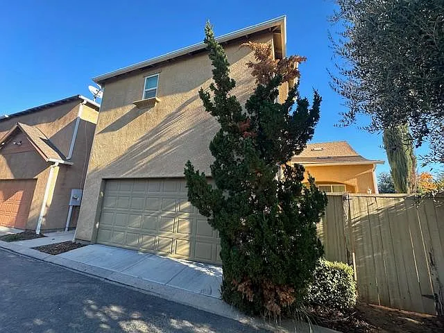 4067 Harlan Ranch Blvd — Photo 2