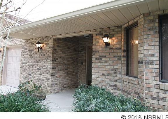 3rd image of 554 Bottlebrush Ct