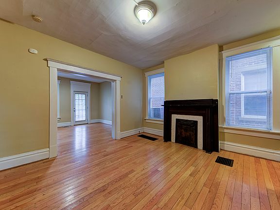 4th image of 136-138 E 11th Ave #19636187