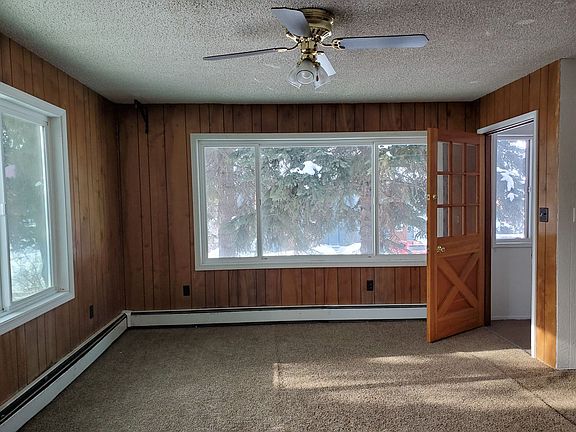 3rd image of 1021 Dogwood St #1