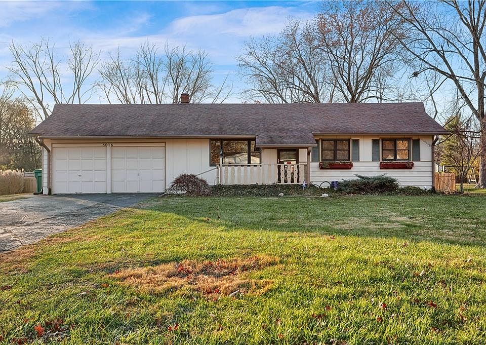 1st image of 8016 Chiltern Dr