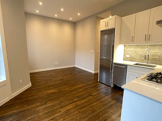 Rented by Tourma Realty LLC | media 14