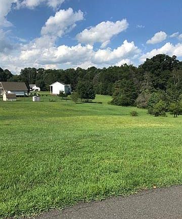 3rd image of 198 Lippard Springs Cir