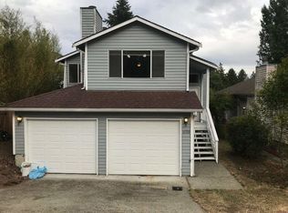 11720 Roosevelt Way NE, Seattle, WA 98125