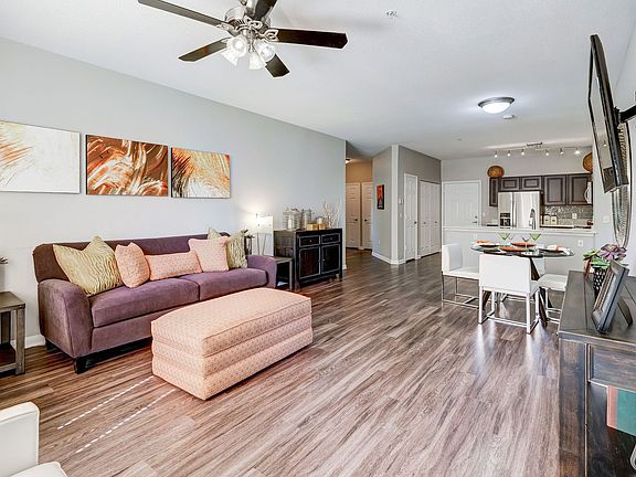 4th image of 8857 Creekside Way #2132
