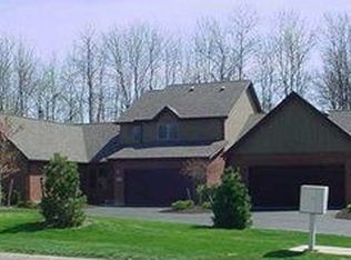 5215 Bridle Path Ln, Lewiston, NY 14092