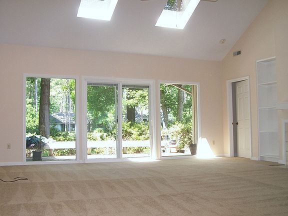 3rd image of 73 Hickory Forest Dr