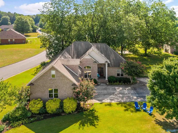 18800 Wentworth Dr, Athens, AL 35613