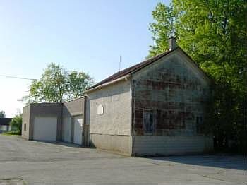 2nd image of 1019 Center Ave