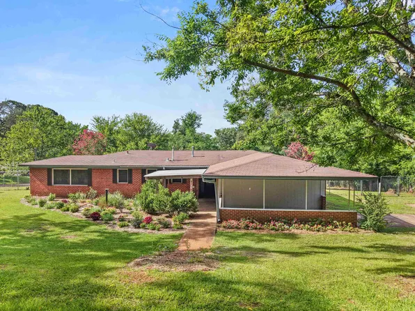 1201 Cason Rd, Daingerfield, TX 75638