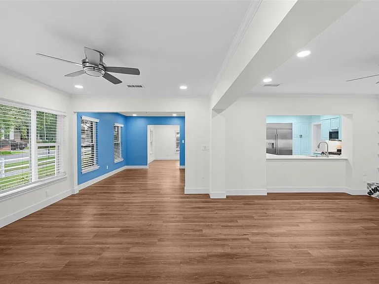 402 Erie Ave — Photo 24