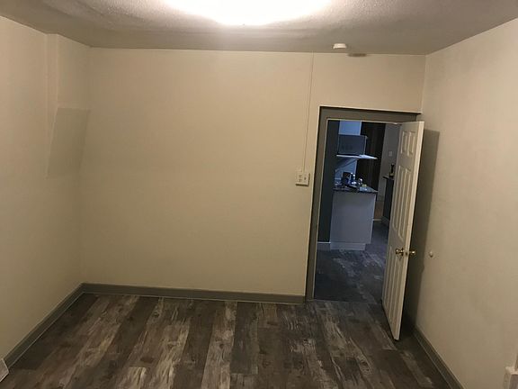 4th image of 2526 N Clarkson St