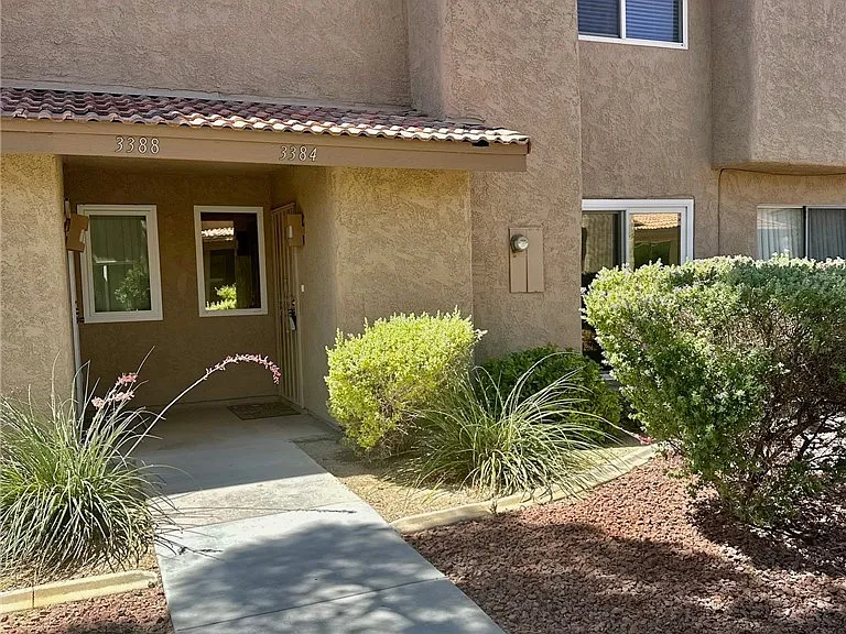 3384 Matvay St — Photo 2