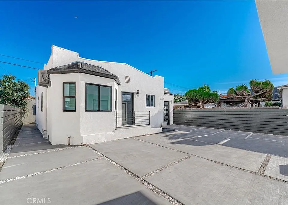 1838 Clyde Ave #1838