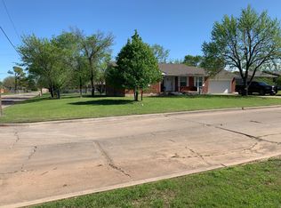 102 SW 49th St, Lawton, OK 73505