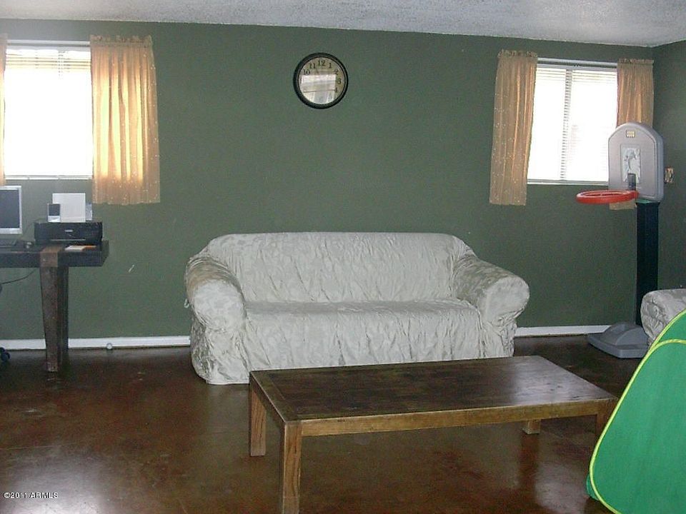 2nd image of 1820 N 47th Pl