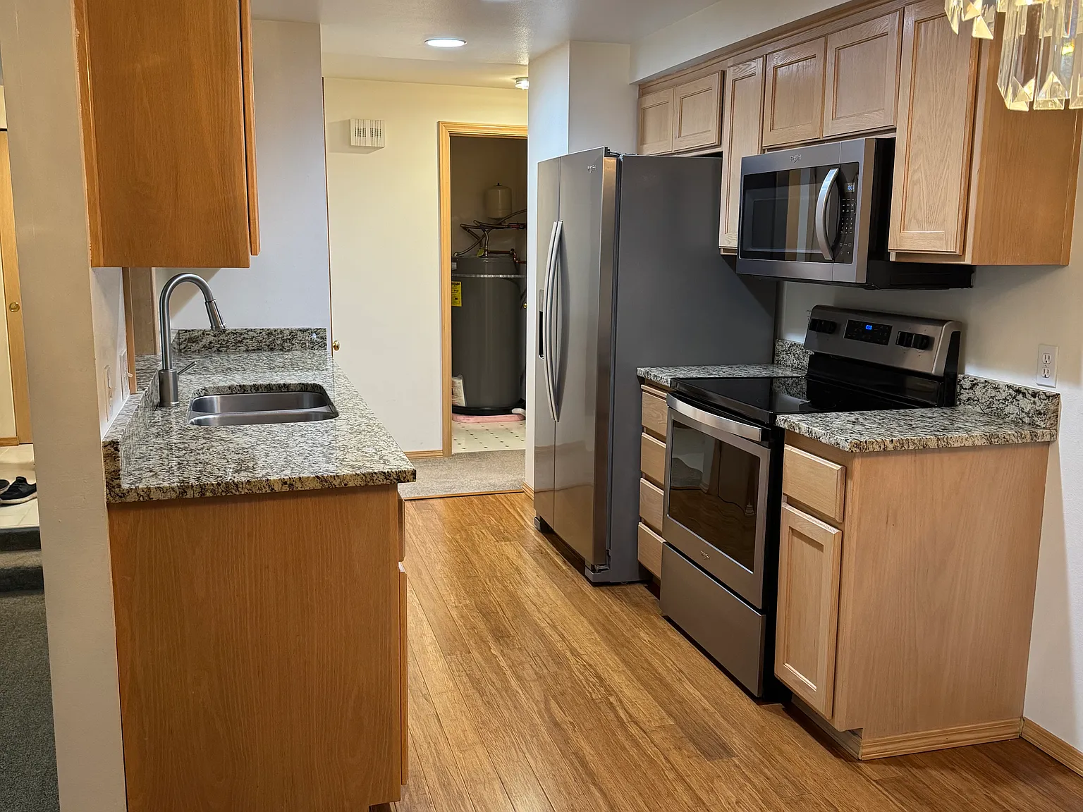 2 bed, 1250 sqft, $2,190 — Photo 2
