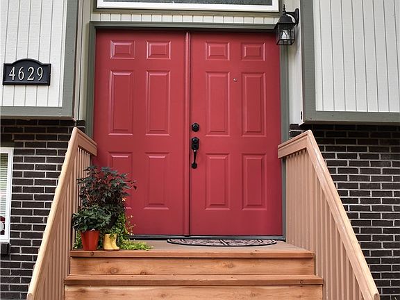 2nd image of 4629 Claridge Dr SE