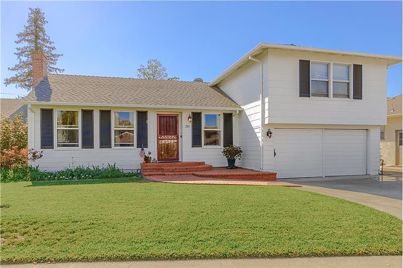 1st image of 210 Casa Linda Dr