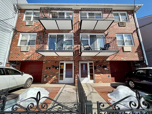 Rented by Corcoran | media 15