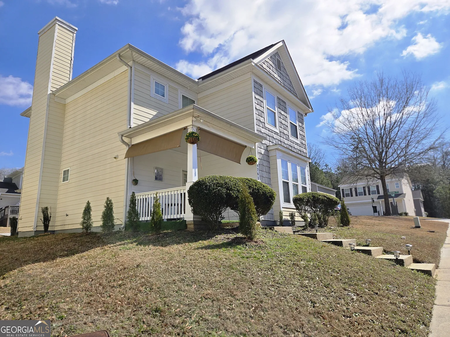 3 bed, 2.5 bath, 1670 sqft, $2,200 — Photo 3
