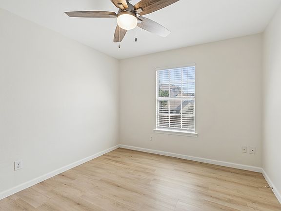 5th image of 8660 Hawthorne St #8660