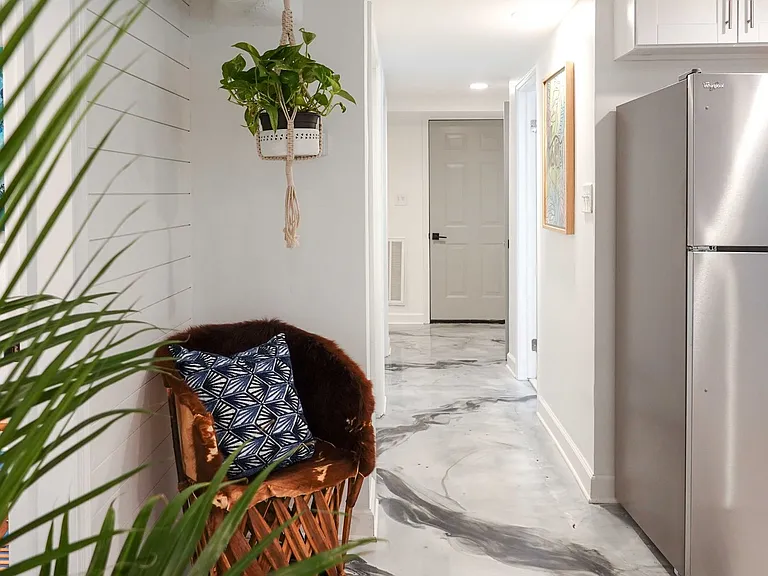 31 Swanson Ct — Photo 18