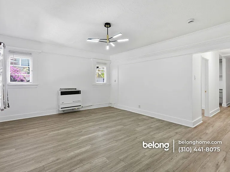 1478 W Vernon Ave #1 — Photo 3