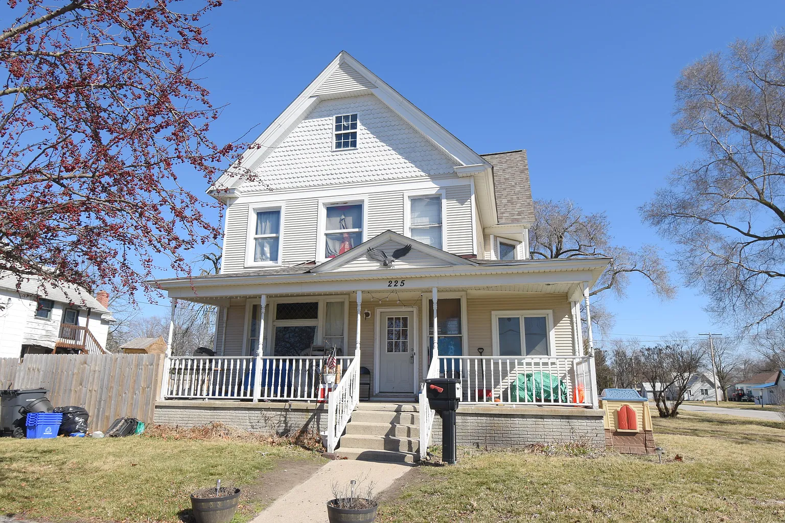 225 S Cullen St photo 1