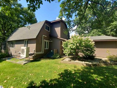 1167 S Taxiway Hotel, Lake city, MI, 49651