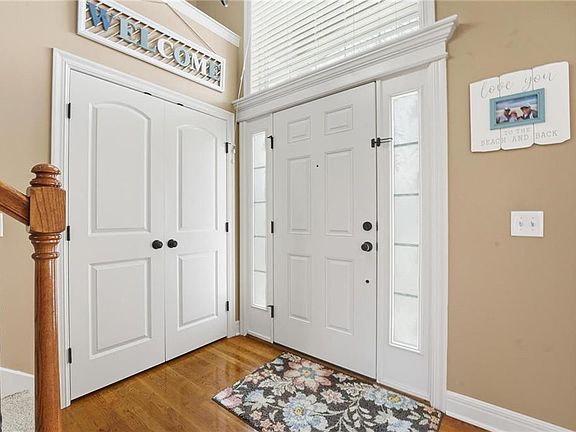 2nd image of 9407 N Laurel Ave